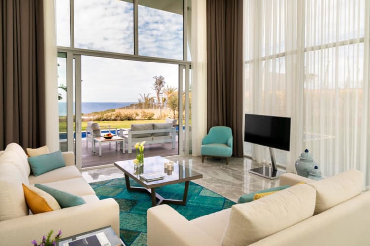 4 bedroom residence with pool living